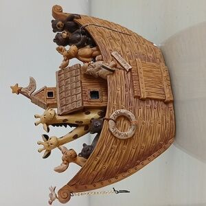 Noah's Ark Resin Figurine Whimsical Animals Bears Fishing 6" L x 4.5" H